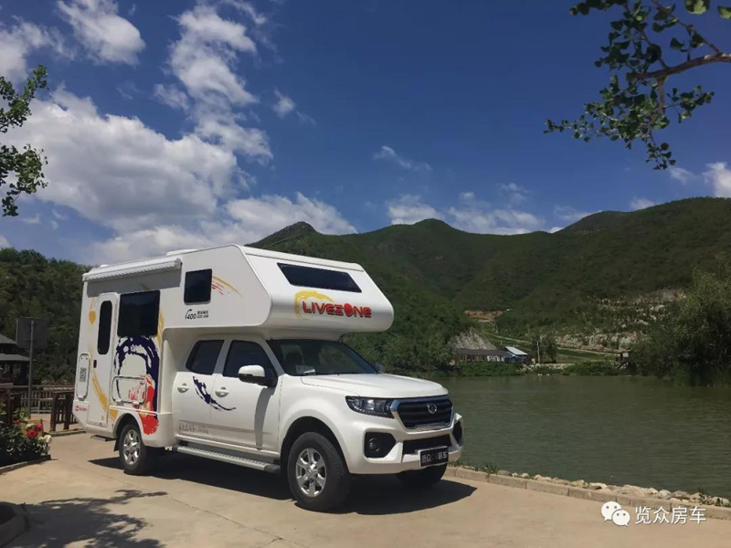 房車還就要選汽油、四驅(qū)、兩米大床