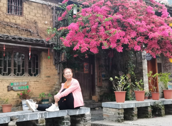 生如逆旅，一車以航：自駕游100多個(gè)城市 后半生為自己而活 58歲阿姨的逐夢(mèng)之旅
