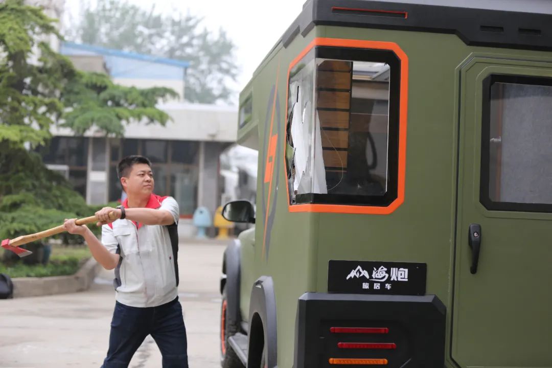 砸掉山海炮旅居車，覽眾房車究竟在搞什么？