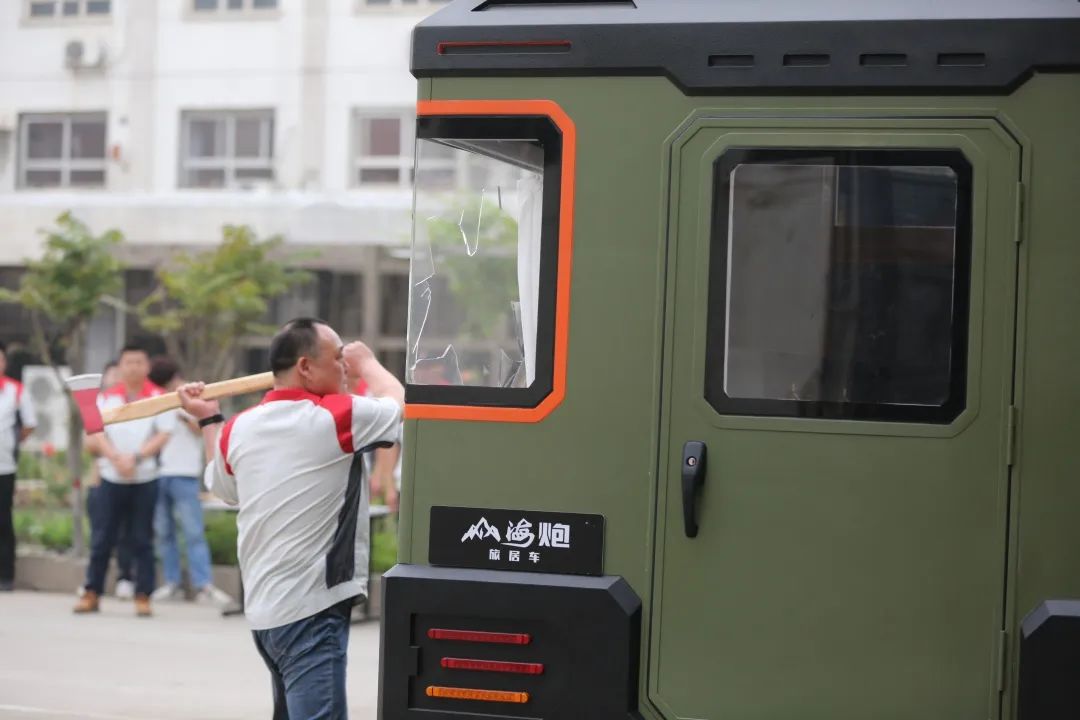砸掉山海炮旅居車，覽眾房車究竟在搞什么？