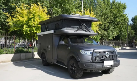 2.0T+四驅(qū)，高僅2.2米，能入地庫，這款硬核升頂房車你愛了嗎？